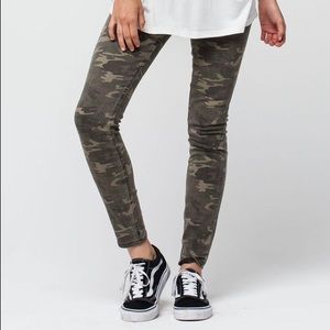 Vanilla Star Camo Jeans